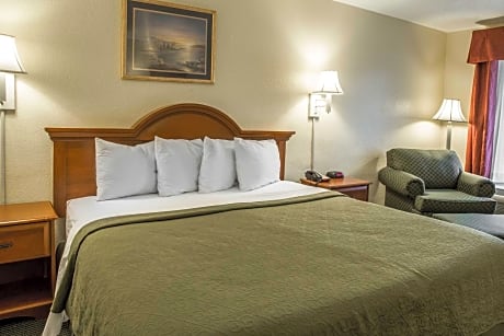 1 Queen Bed Nonsmoking