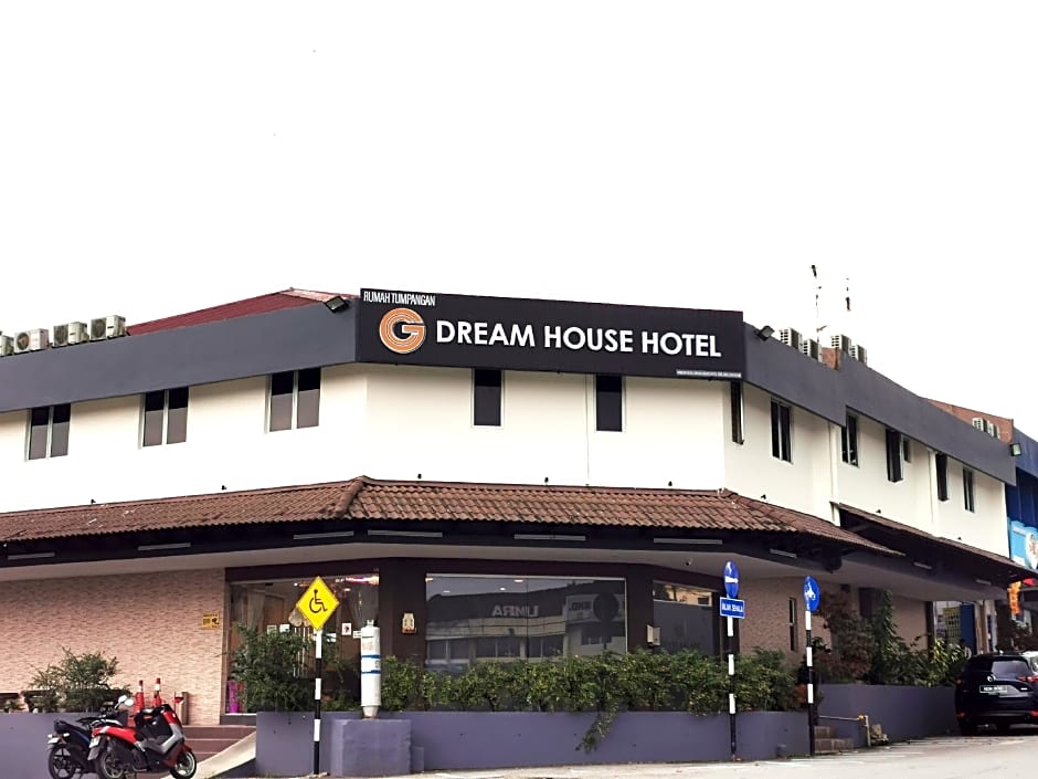 OYO 89480 Dream House Hotel