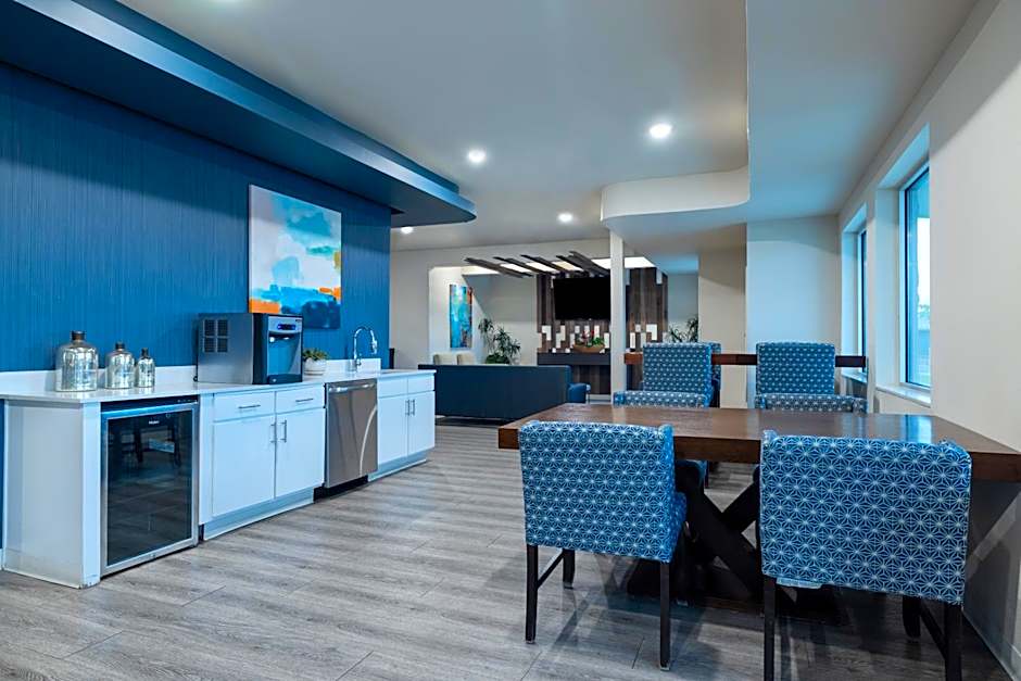 Soka Suites Dallas - Las Colinas