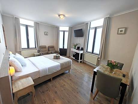 Superior Double Room with Bath