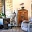 Entertainer's Paradise! Child =& pet friendly Pool spa, movie room - close to Australia Zoo