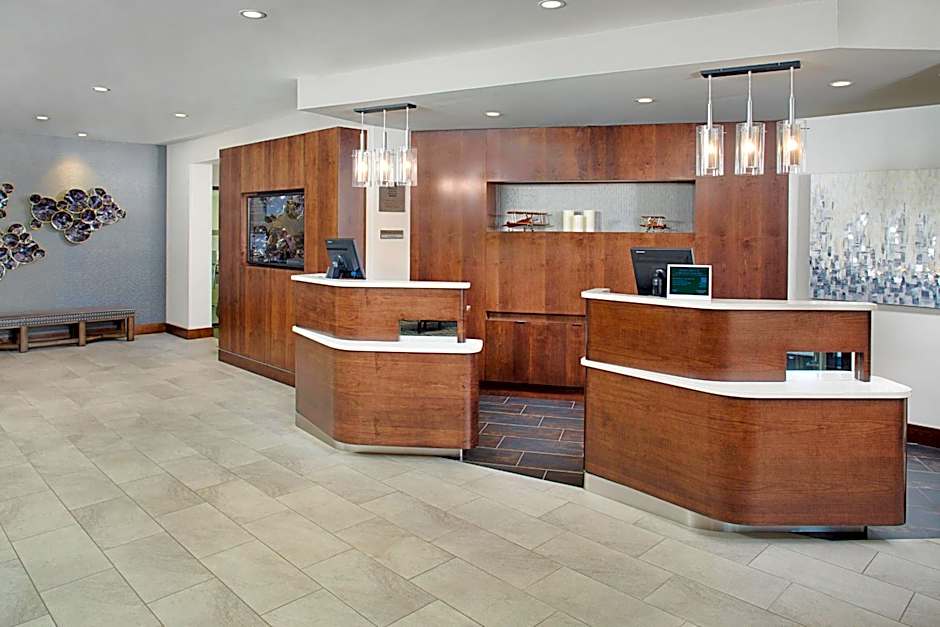 Courtyard by Marriott Manchester-Boston Regional Airport