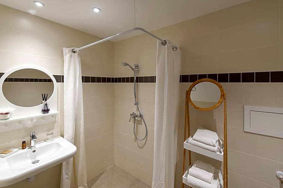 La Sorelle Hôtel Golf et Restaurant