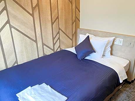 Double Room with Small Double Bed - Non-Smoking