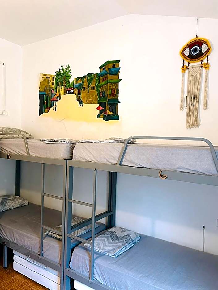 Al Yakhour Hostel