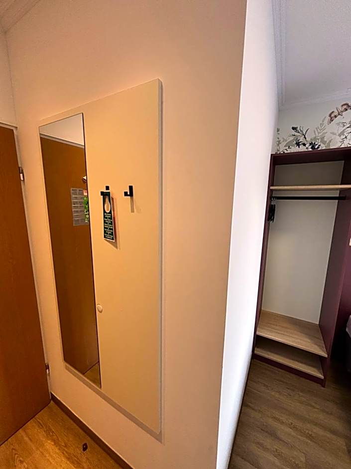 Hotel Meiendorfer Park free parking