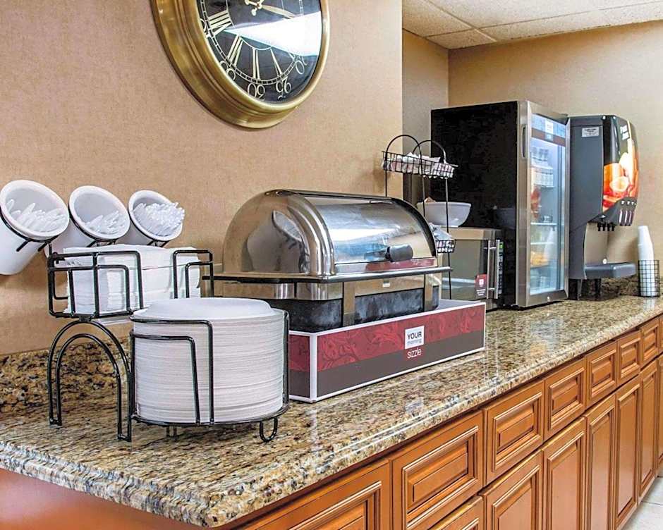 Comfort Inn Livonia