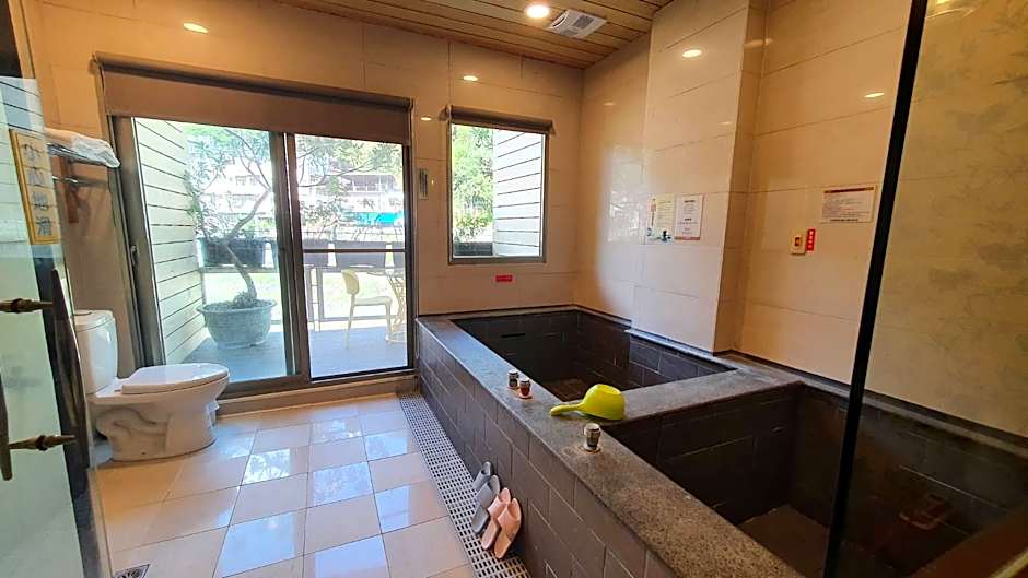 Wulai shuan hot spring house