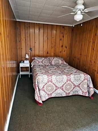 One-Bedroom Bungalow