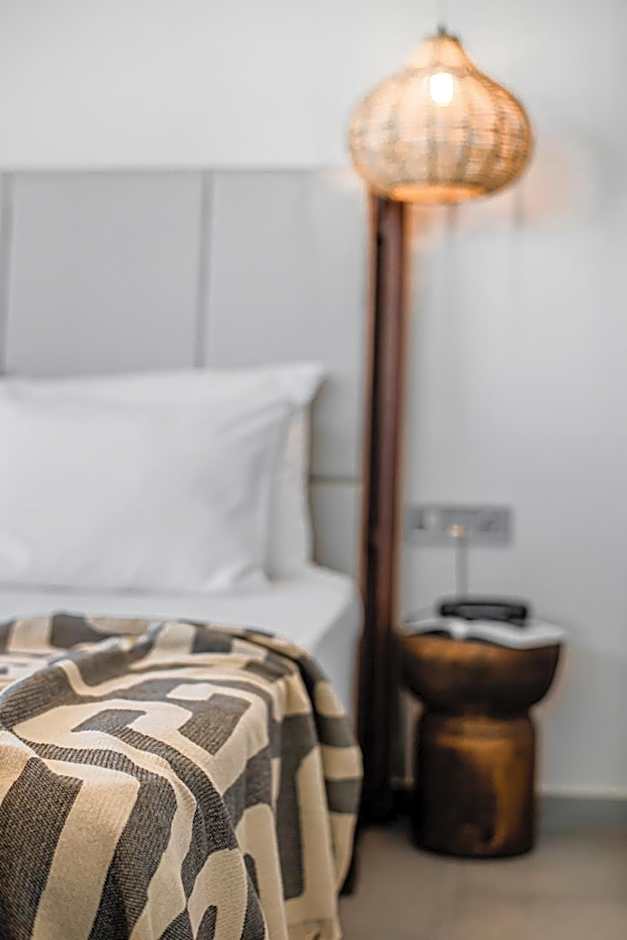 King's & Queen's Afitos - Suites With Private Pool