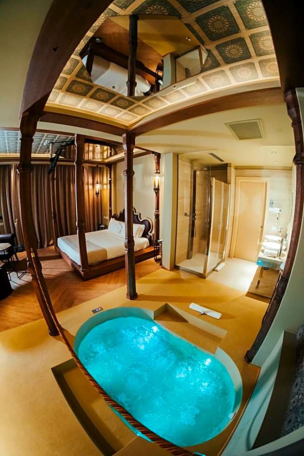 Emotional Grand Motel