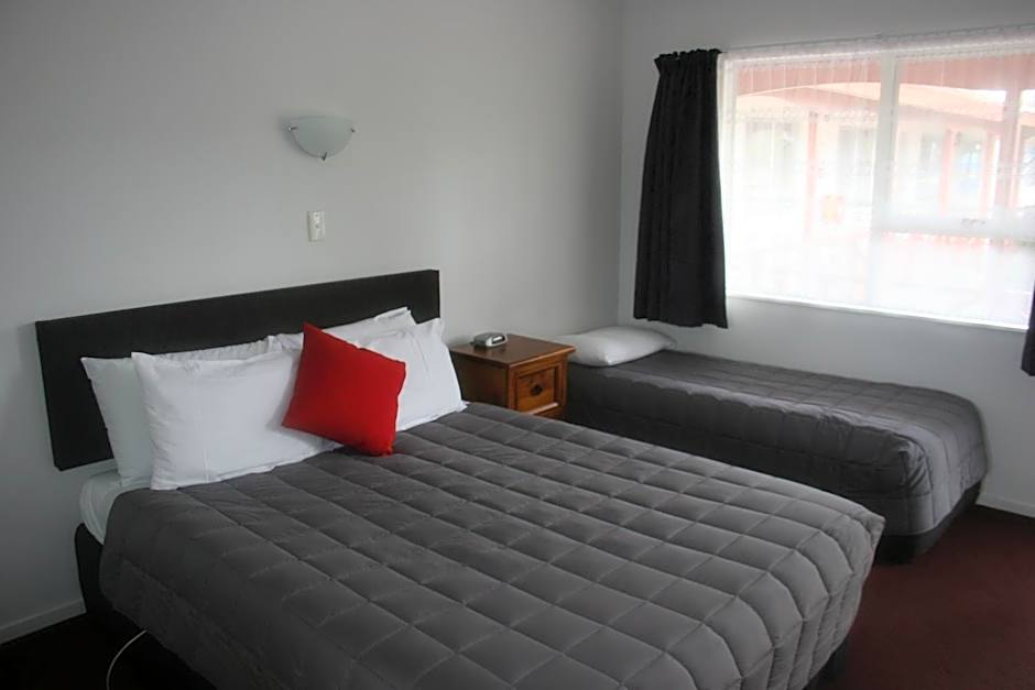 Burgundy Rose Motel