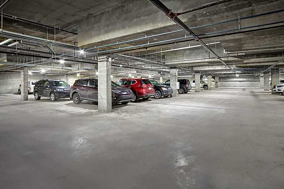 Four Points by Sheraton Edmonton West