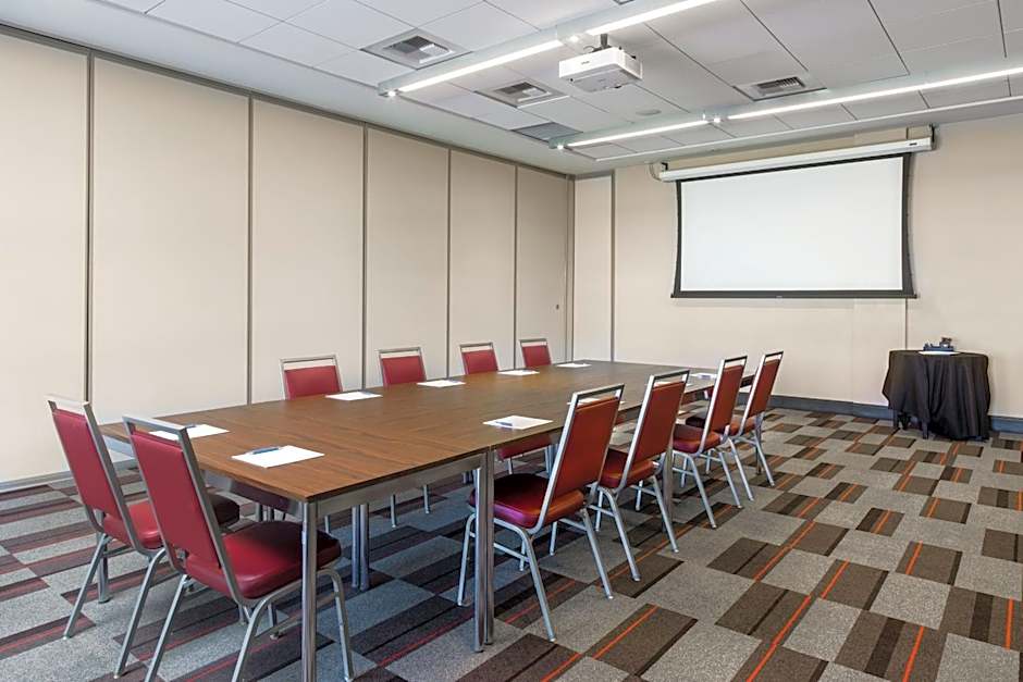 Four Points By Sheraton At Phoenix Mesa Gateway Airport