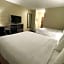 Super 8 by Wyndham St Charles