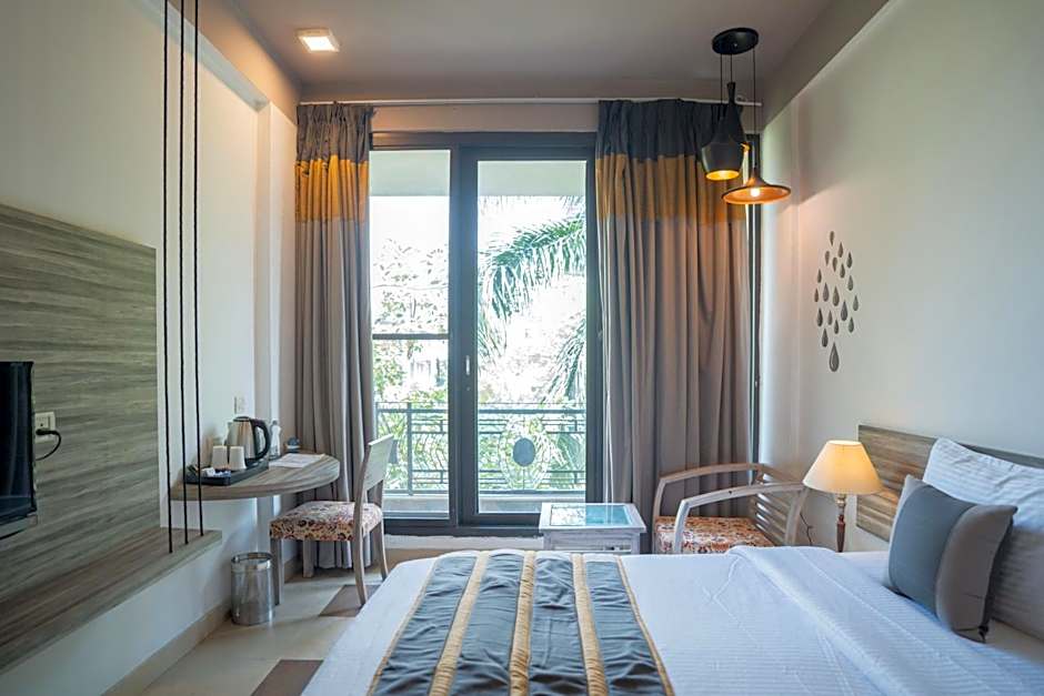 Ahuja Residency Parklane