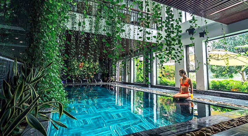 Liberty Hall Tam Coc Hotel & Villa