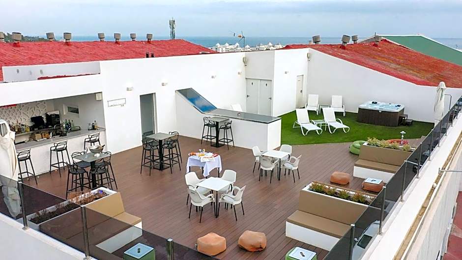 DAOS Suites & Terrace Marbella
