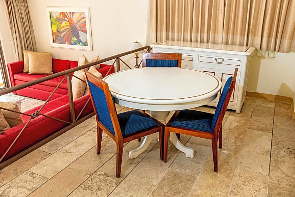 Camino Real Zaashila Huatulco