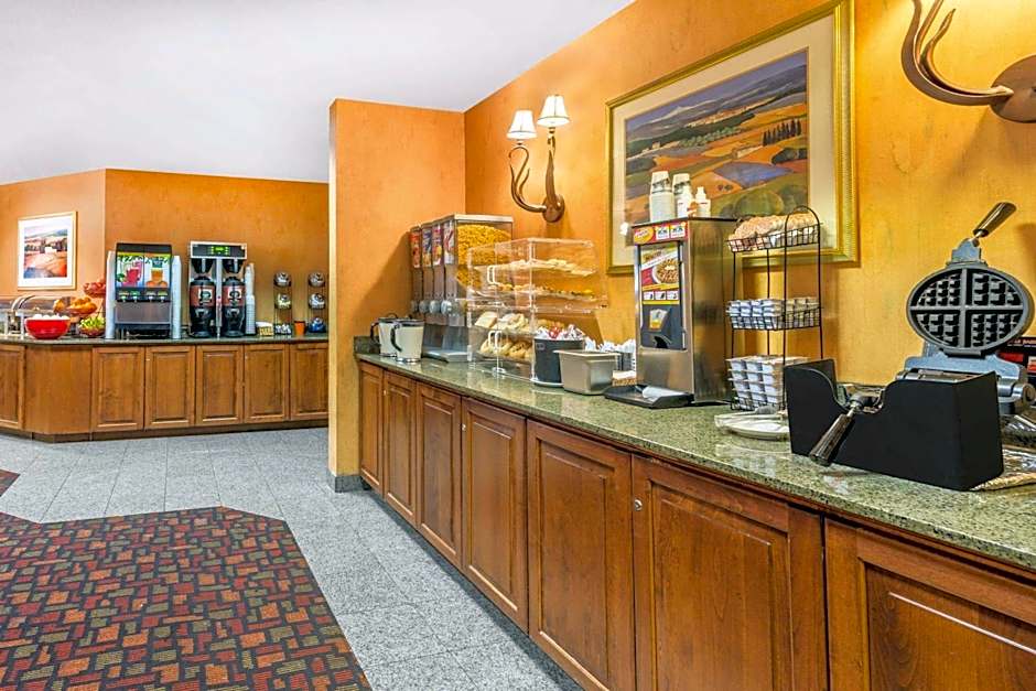 Ramada by Wyndham Kent Seattle Area