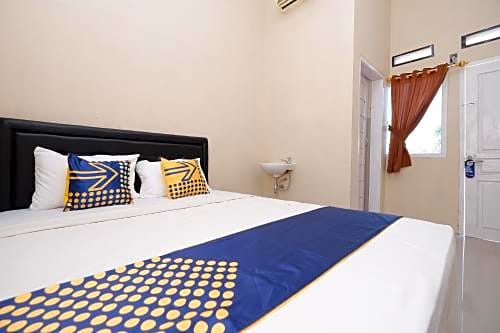 SPOT ON 2027 Putri Guest House Syariah