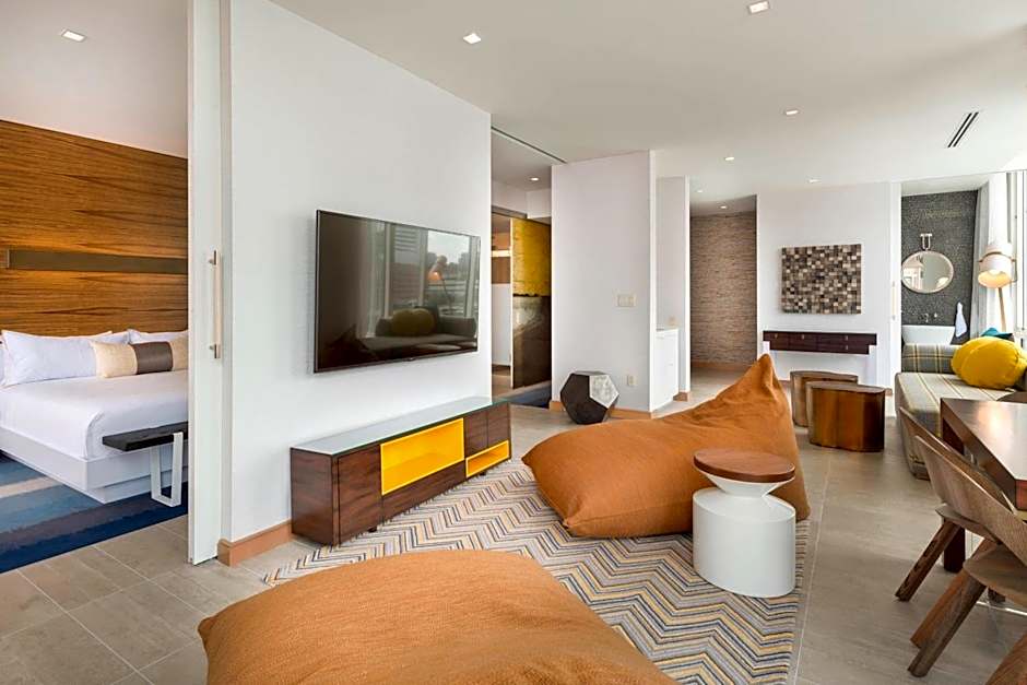The Envoy Hotel, Autograph Collection by Marriott