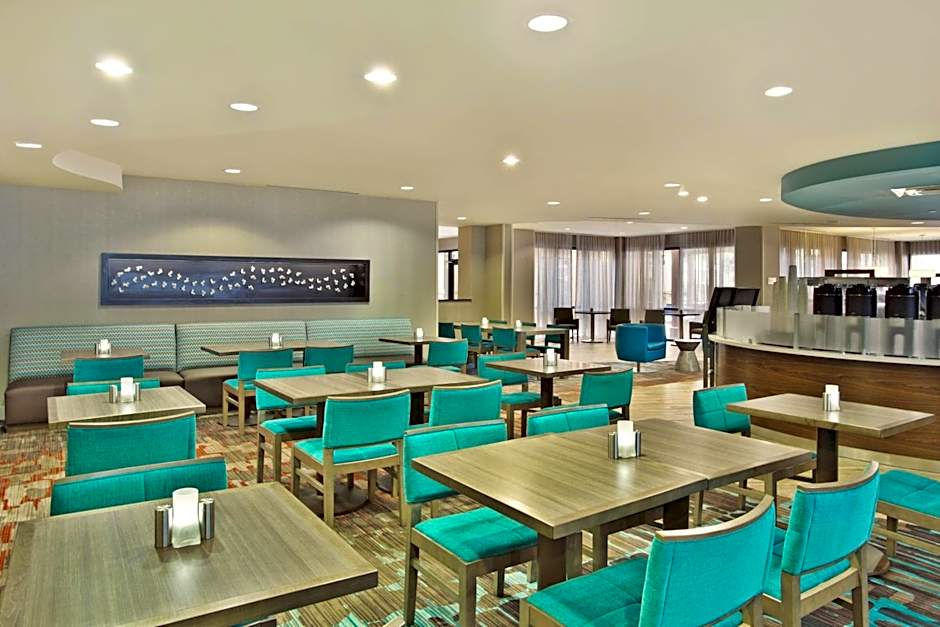 Courtyard by Marriott Gulfport Beachfront