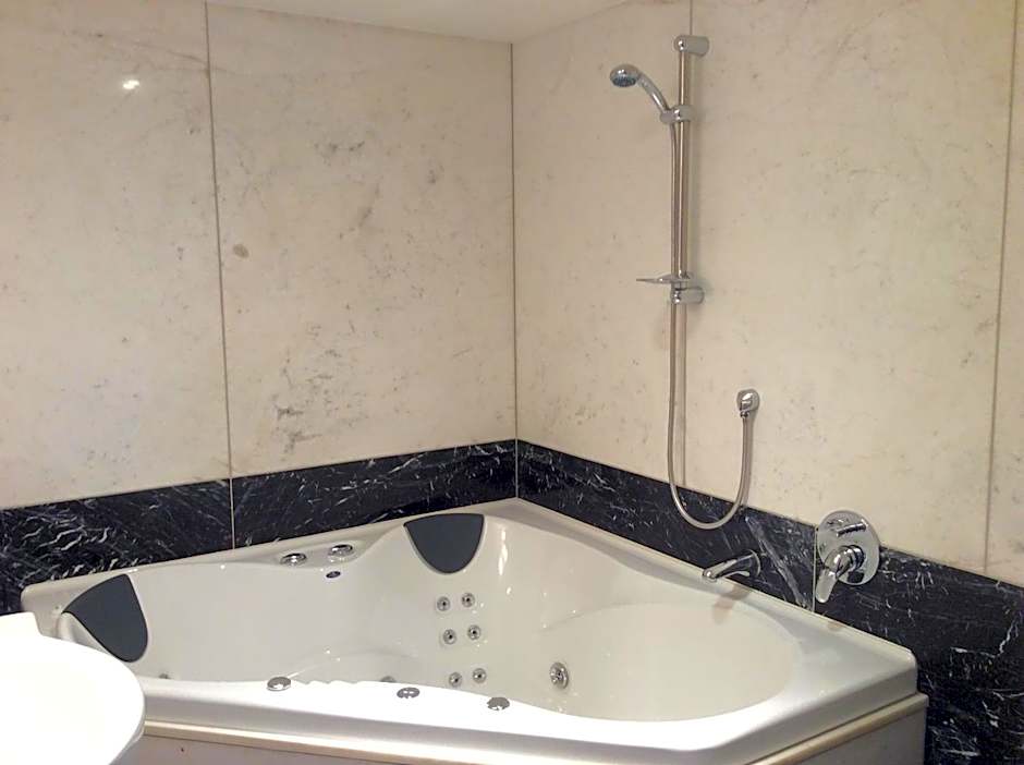 Golfcourse Road Chalets and Lodge