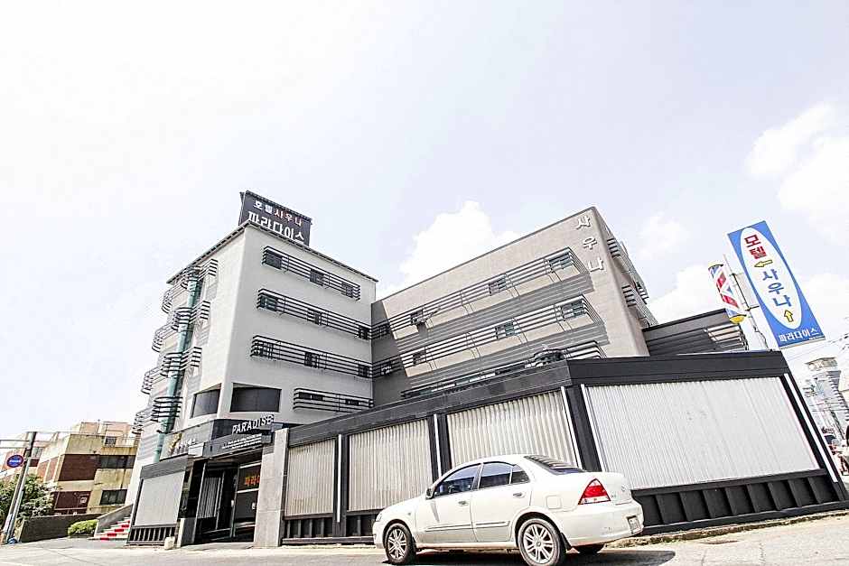 Paradise Hotel