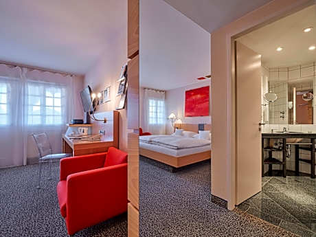 Deluxe Double Room with Balcony