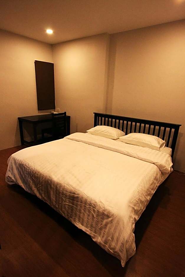 Photo 1 of 7 of Villa 1 Bedroom, Pool View