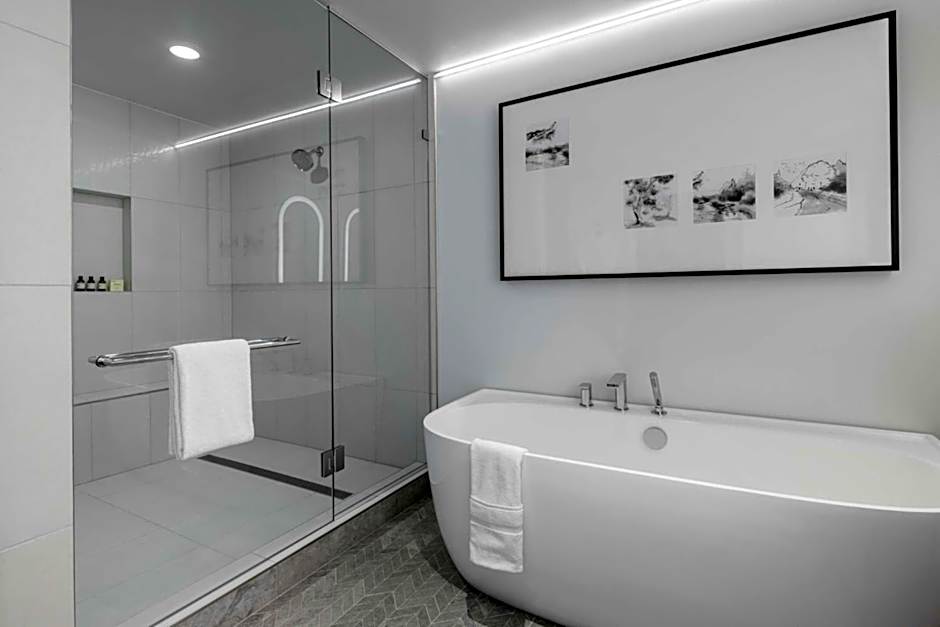 The Morrow Washington DC, Curio Collection By Hilton