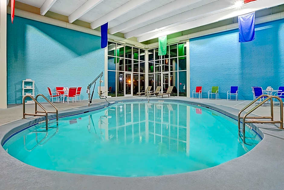 Travelodge by Wyndham Iowa City