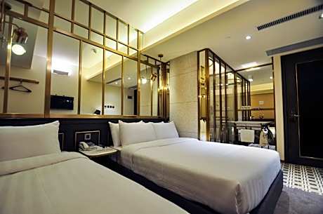 Style Triple Room - Non-Smoking