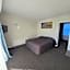 Monarch Motel