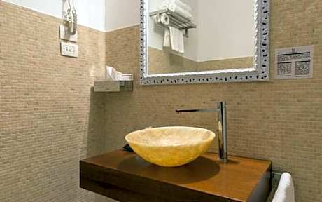 Romantic Double Room with Balcony and Sea View