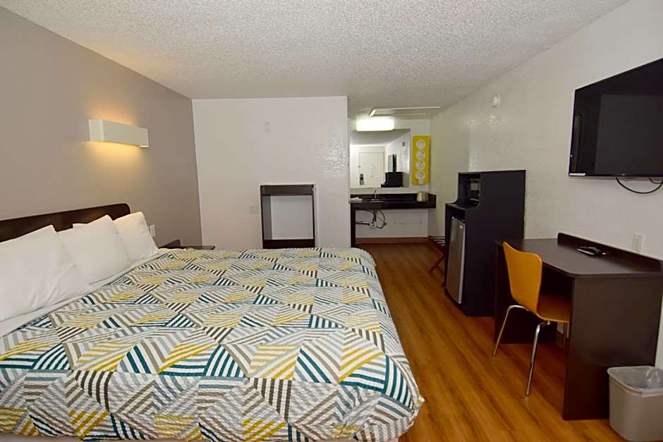 Motel 6-Hamburg, NY