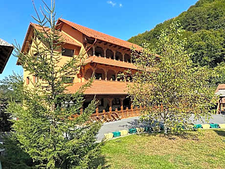 Pensiunea Casa Suciu