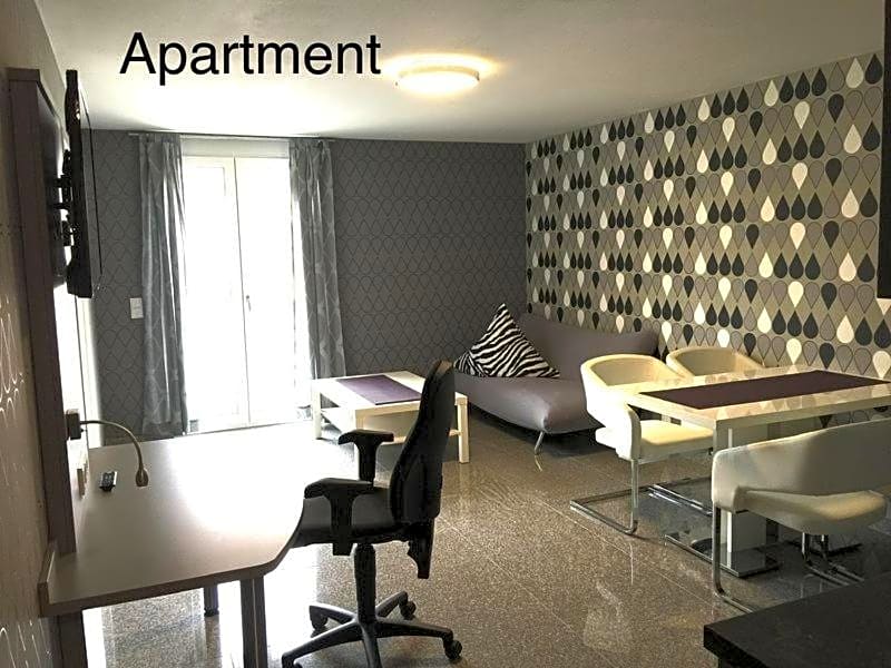 Hotel Mythos "Apartments"