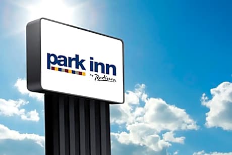 Evansville Inn & Suites by OYO