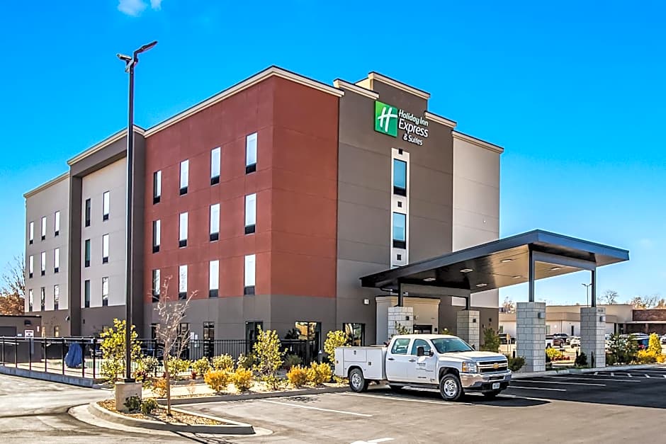 Holiday Inn Express & Suites East Tulsa - Catoosa By IHG