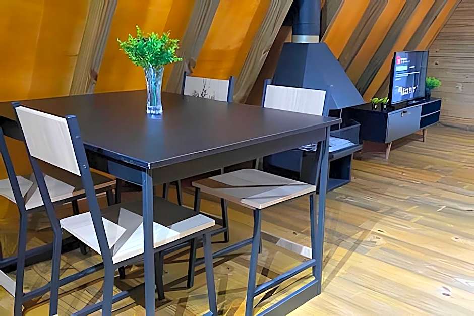 Chalé dos Alpes 1 hidromassagem e Lareira