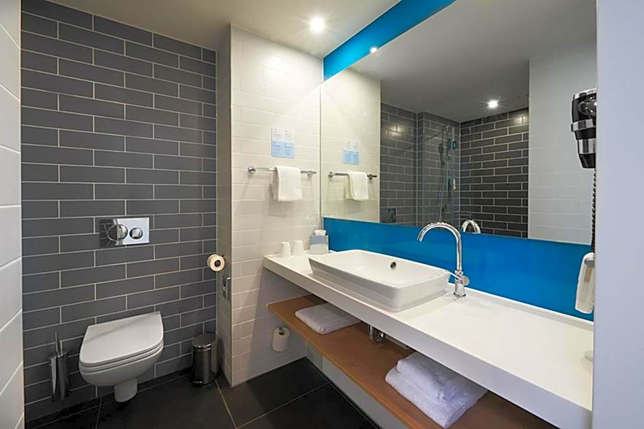 Holiday Inn Express And Suites Basel Allschwil By IHG