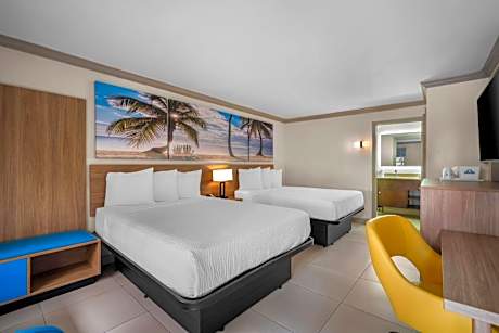 Queen Room with Two Queen Beds - Non-Smoking