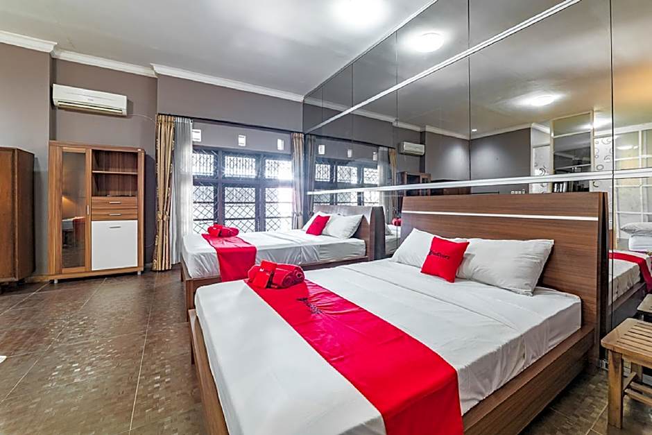 RedDoorz Syariah near RRI Malang