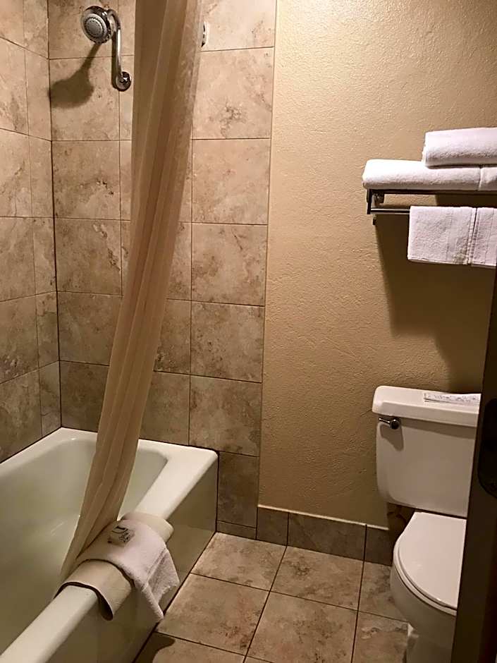 Best Western Lakewood Motor Inn