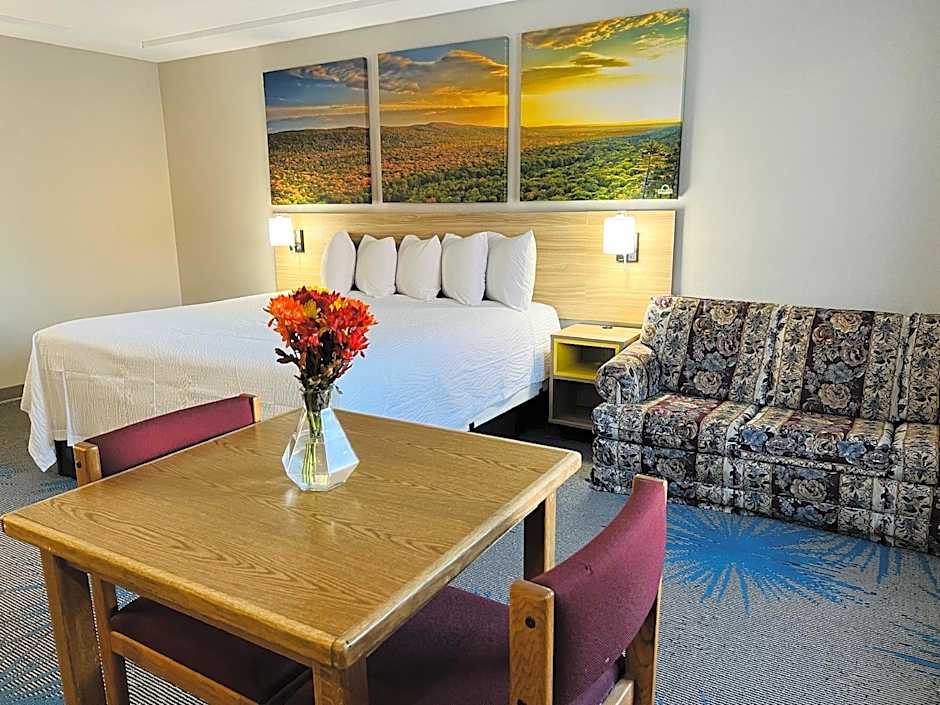 Days Inn by Wyndham Jamestown