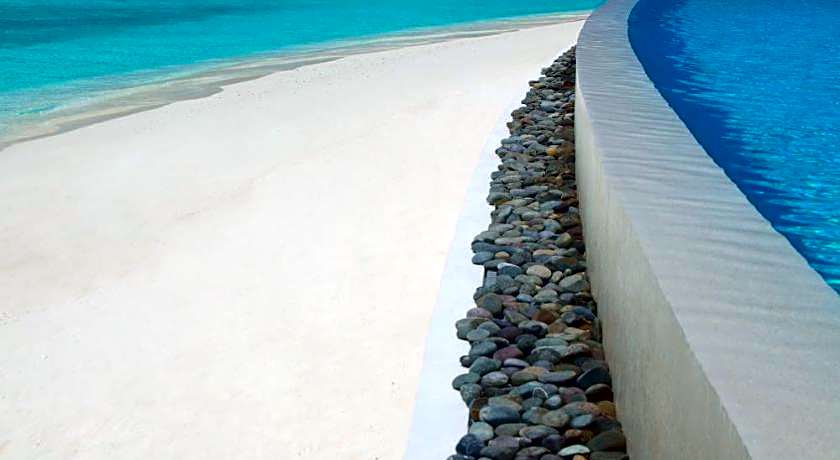 Dusit Thani Maldives