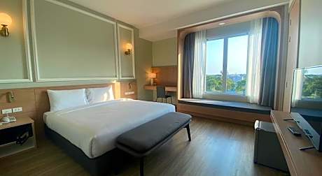 Mayflower Grande Suite Hotel