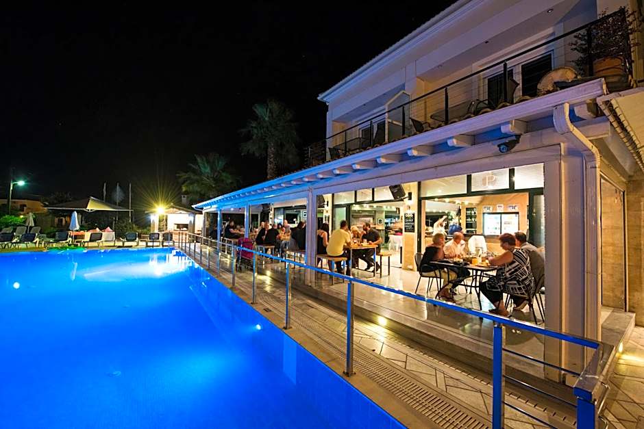 Kavos Plaza Hotel